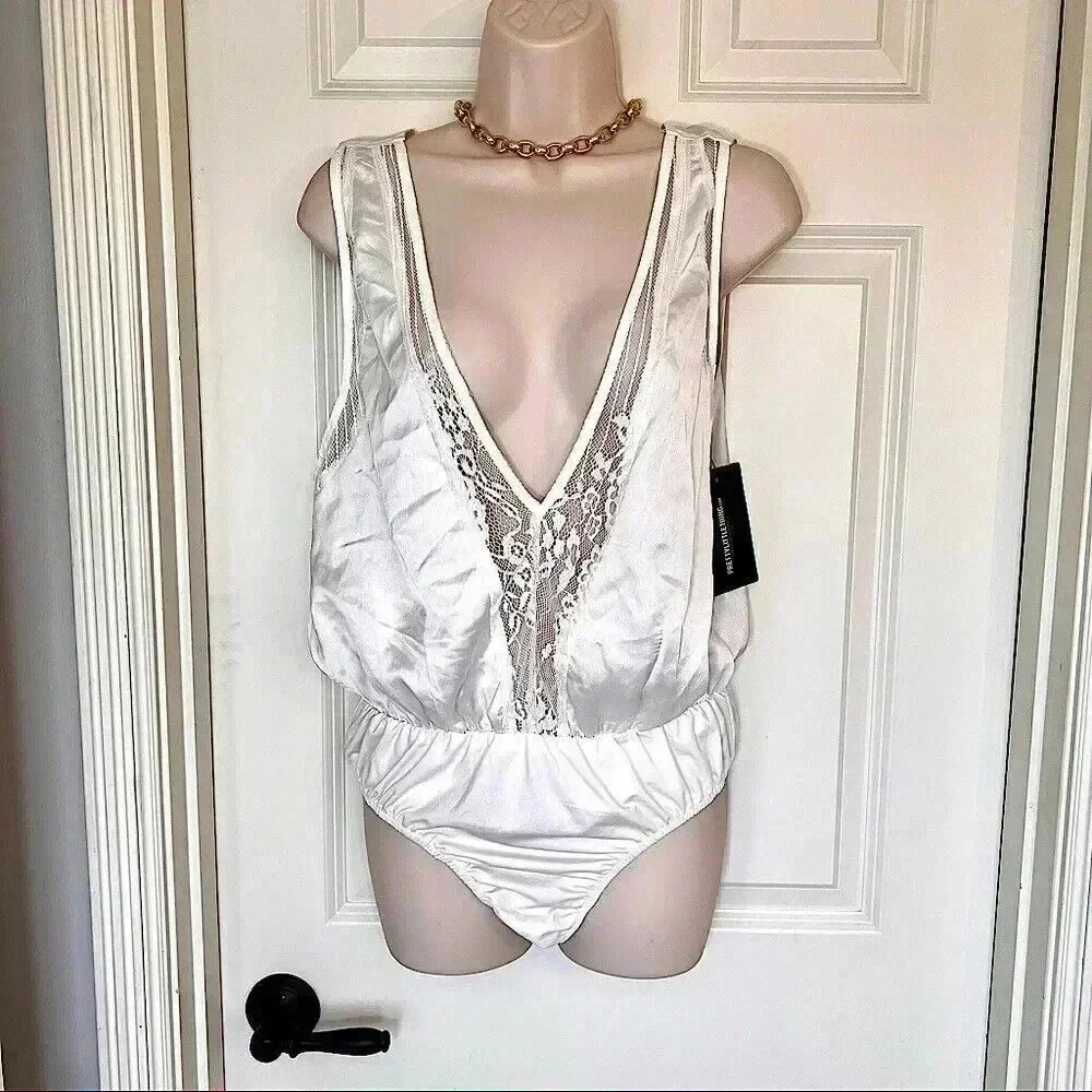Pretty Little Thing Women’s Size 10 Ivory Lace Intimates Bodysuit Stretch‎ NWT